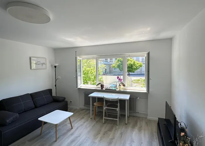 Renovated Flat - Prime Location Near Marienplatz Stuttgart